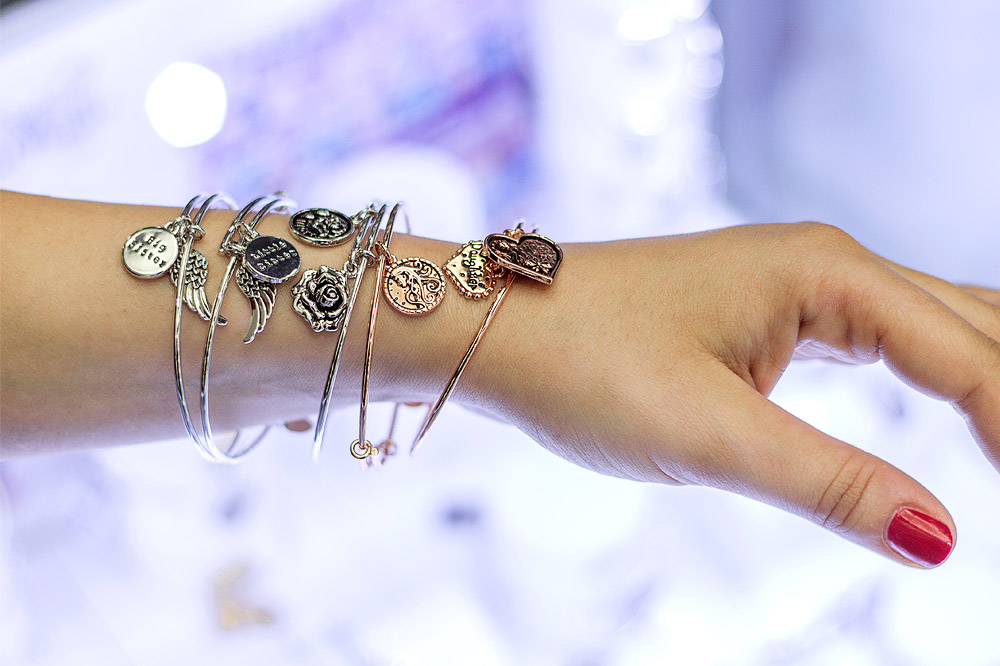 Dillo con un bracciale