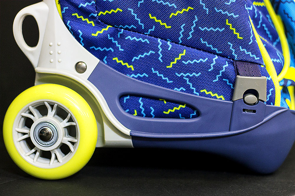 A scuola con il trolley