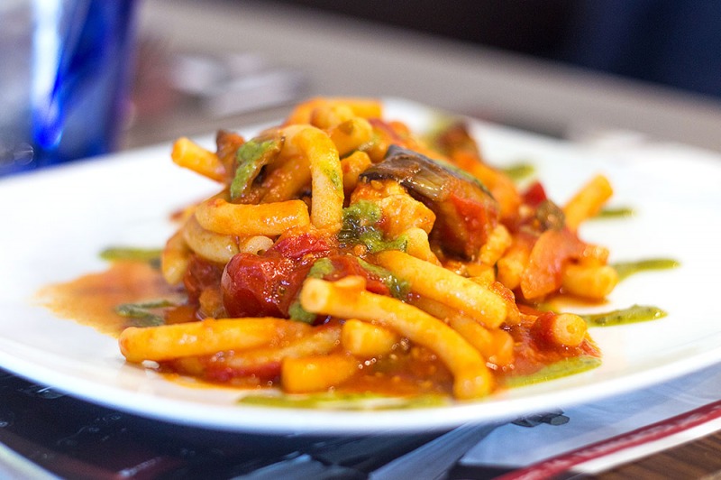 Un trionfo di spada e melanzane